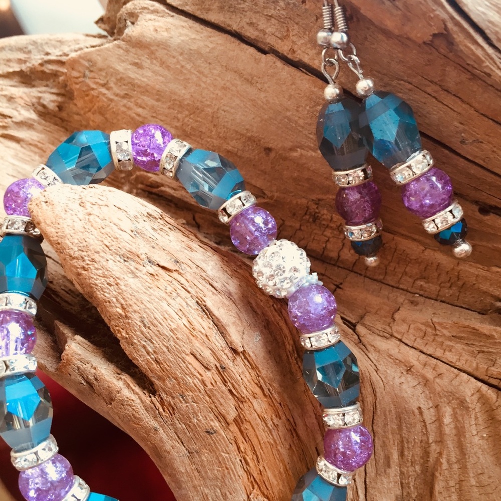 Bracelet and earring set
